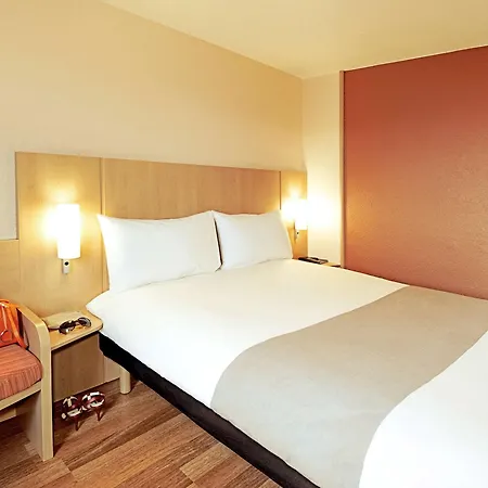 Ibis Barcelona Santa Coloma Hotel Santa Coloma de Gramenet Exterior photo